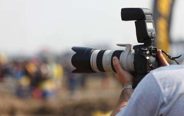 小伙玩博客玩出創(chuàng)業(yè)路，做企業(yè)宣傳片月入20萬